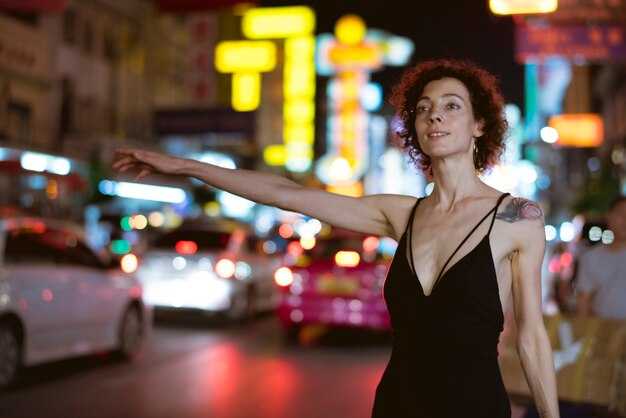 A Look Inside Harlem's World-Famous Amateur Night at The Apollo
