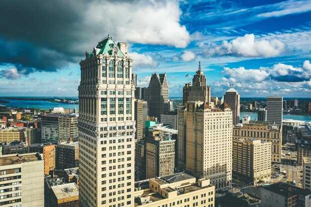 Best Affordable Hotels in New York City 2025 - Top Budget Stays & Deals