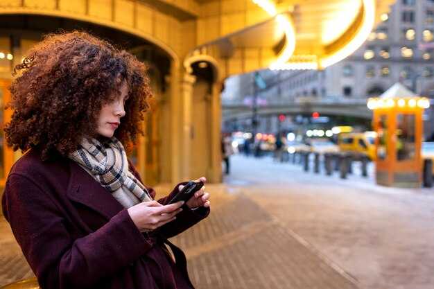 How to Buy a SIM Card in New York in 2025 - A Comprehensive Traveler's Guide