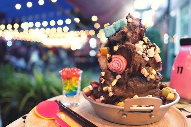 Las Vegas Taste Tour at Serendipity 3 - A Sweet Dessert Adventure