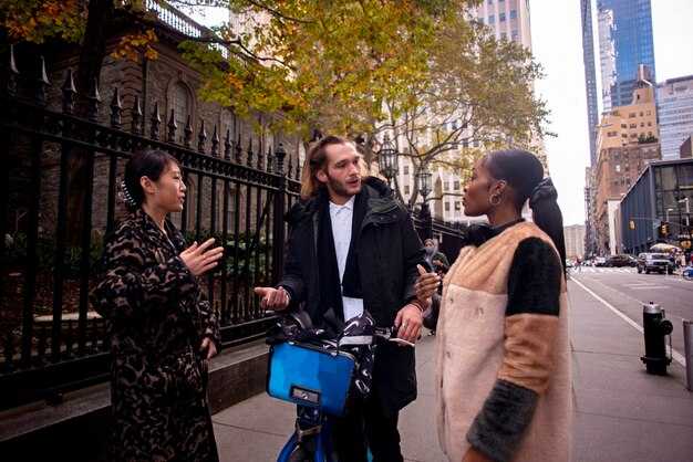 Proximity and landmarks: ideal zones for quick Manhattan access