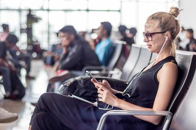 Way 7-9: Use noise-dampening tools and quiet corners in public zones for concentration