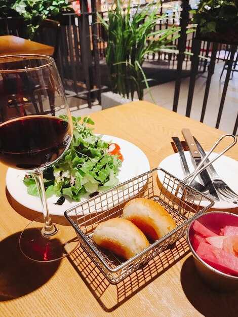 Ambience, Service Style, and Neighborhood Vibe