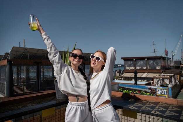 Practicalities: Hours, Reservations, Weather, and Pricing