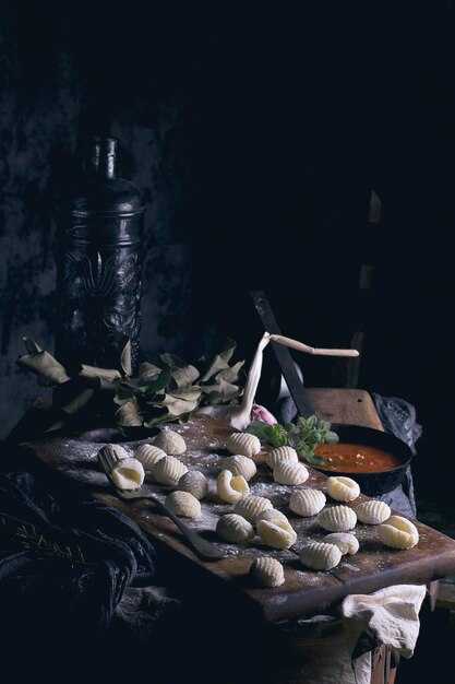 Dessert Pairings: Dark Chocolate, Cinnamon, and Spiced Cakes