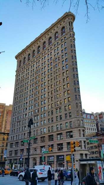 Comfortable Rooms: Beds, Workspaces, Wi‑Fi, and In‑Room Amenities