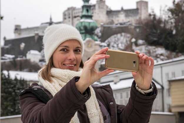 Airport vs. City Stores: Where to Buy for Quickest Activation