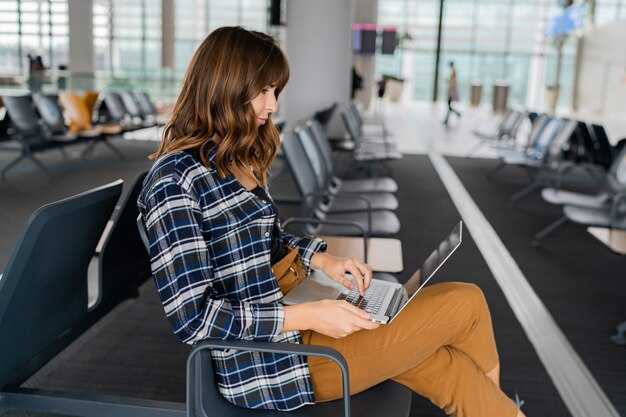How to Get Access to Airport Lounges With or Without a Premium Ticket