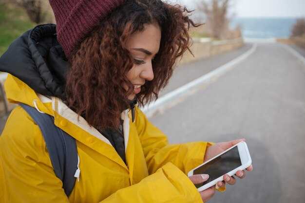 Practical strategies to avoid roaming fees and stay connected abroad