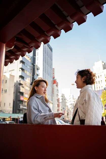 What are the rates, loyalty perks, and booking tips for visitors?