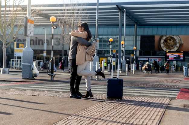 Meeting Point Essentials for Terminal 1 Arrivals and Pickups