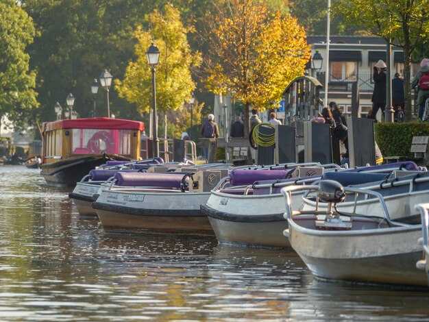 Visit Logistics: Hours, Getting There, and Etiquette for Guests