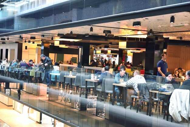 Regional highlights by continent and major hubs